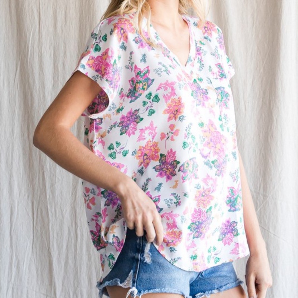 Plus Floral Top - Picture 3 of 8